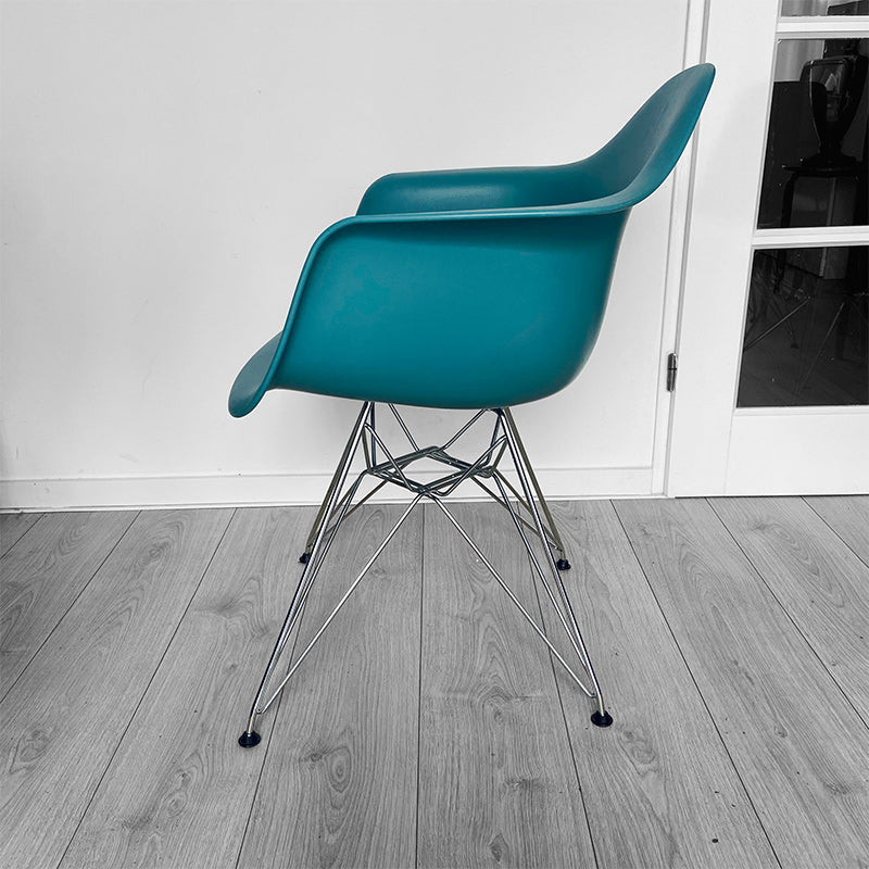 Sea blue vintage Vitra, Charles and Ray Eames, DAR Plastic Armchair, USA / Germany, 2009