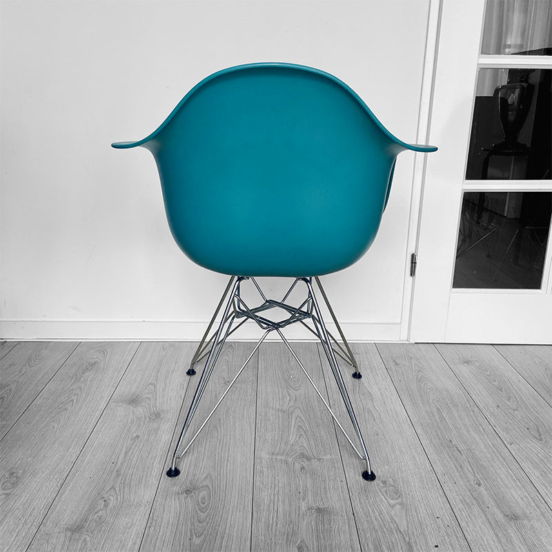 Sea blue vintage Vitra, Charles and Ray Eames, DAR Plastic Armchair, USA / Germany, 2009