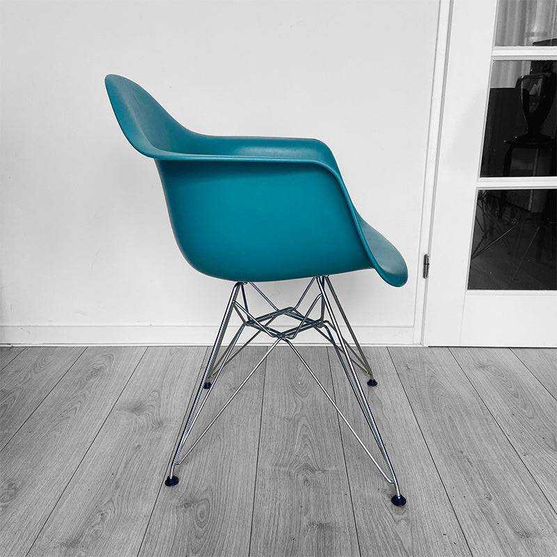 Sea blue vintage Vitra, Charles and Ray Eames, DAR Plastic Armchair, USA / Germany, 2009