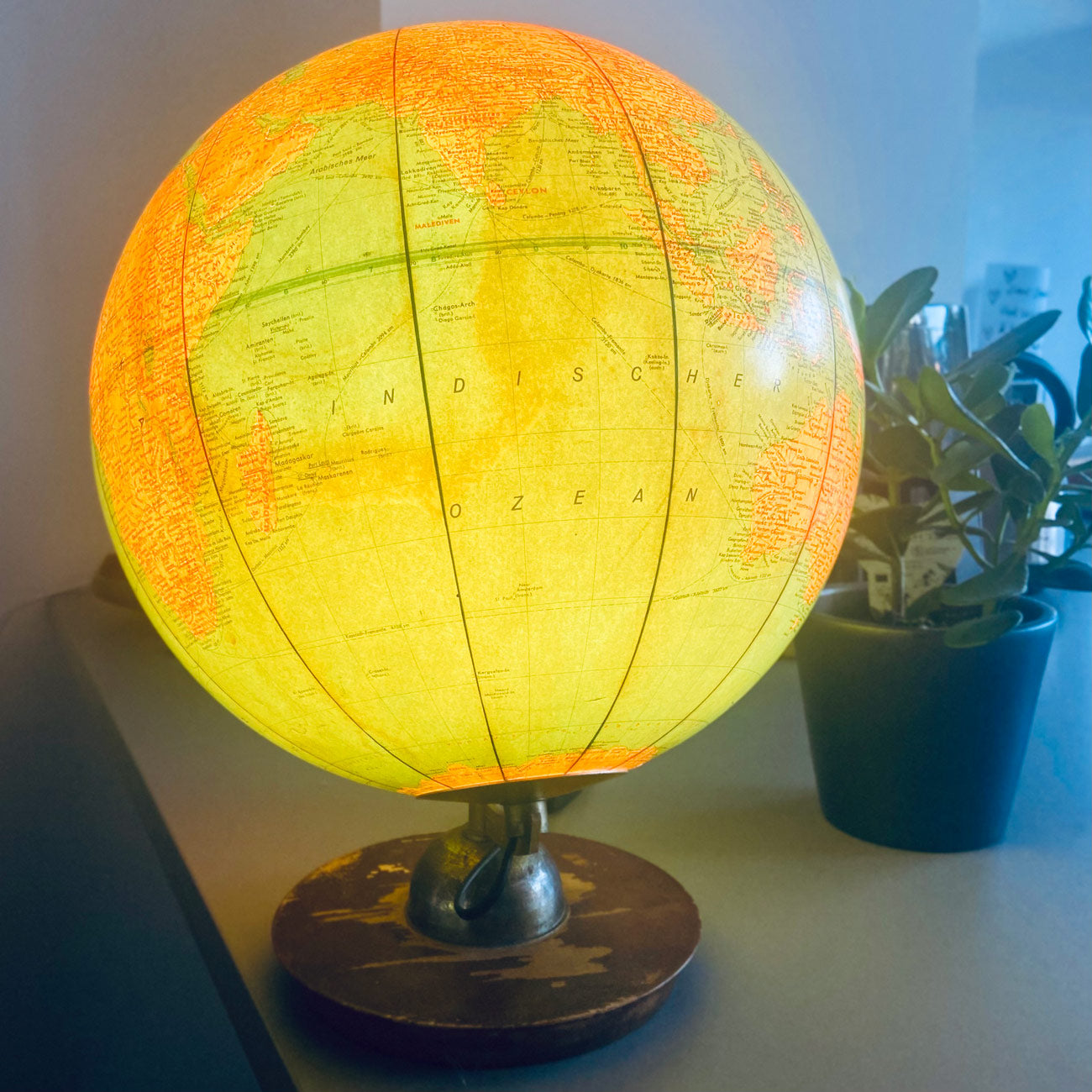 Globe / Globus, JRO-Verlag München, Germany, 1950s