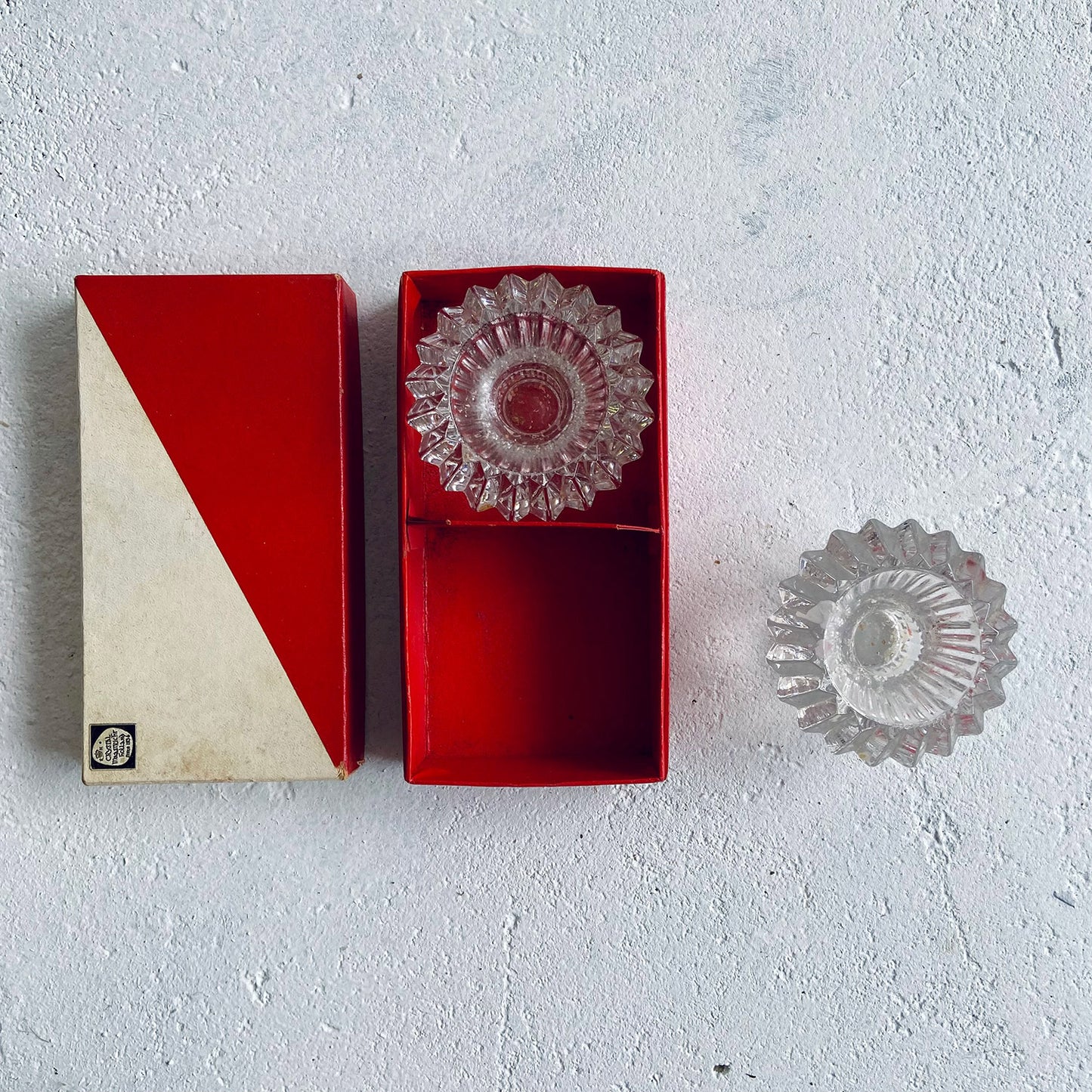 Maastricht Glas, 2x vintage glass (crystal) star-shaped candlestick-holders, The Netherlands, 1950s - 1960s