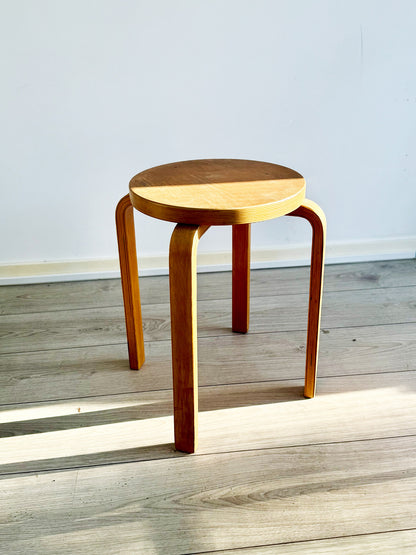Vintage birch wood (bentwood) stacking stool in the style of Alvar Aalto Model E60, Finland, 1930-1960s