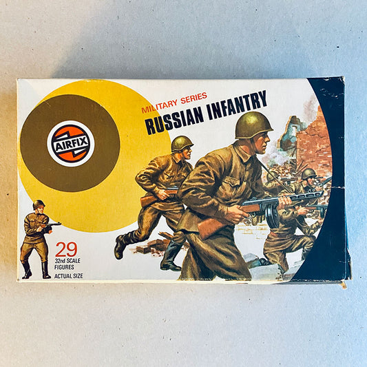 Vintage Airfix 1/32 toy soldiers Russian Infantry [51453-8], Made in England, 1970