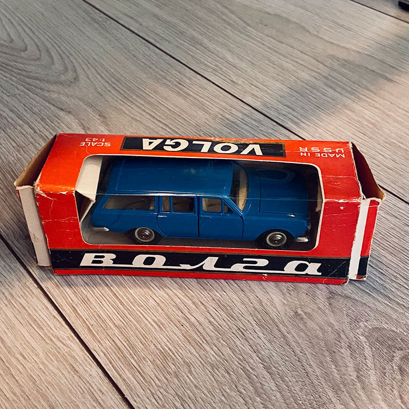 Collectible toy / metal machine / copy of the Volga car / Soviet car high quality / USSR toy /GAZ 