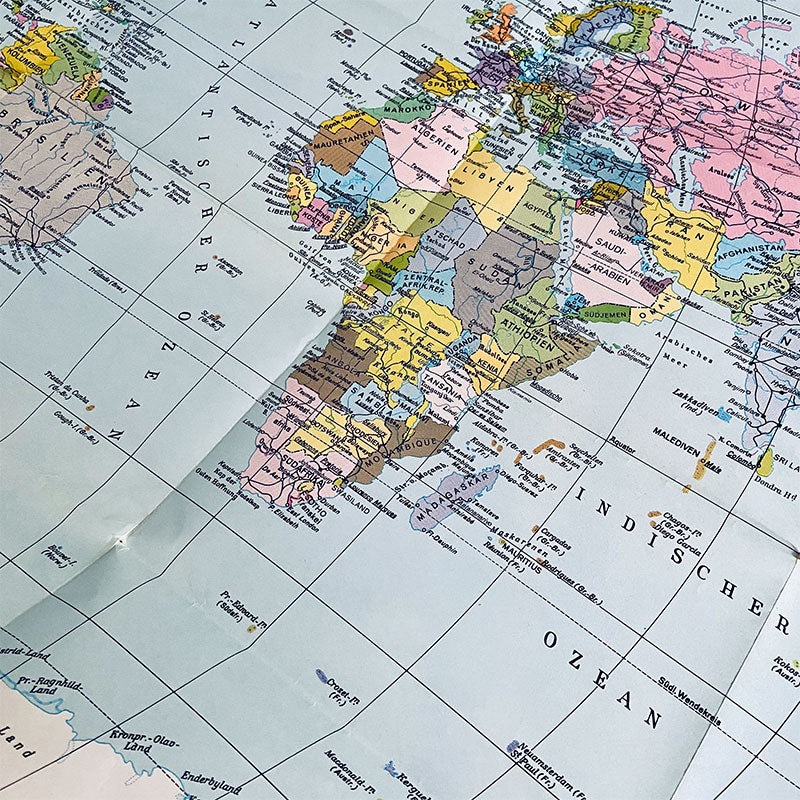 World map, school map 1:30000000, Germany, 1980s